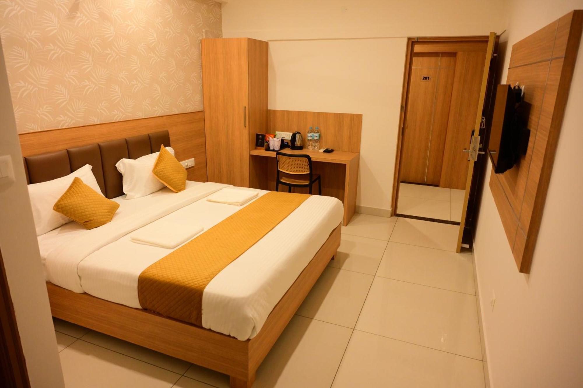 Bimba Hotels Mysore Ngoại thất bức ảnh
